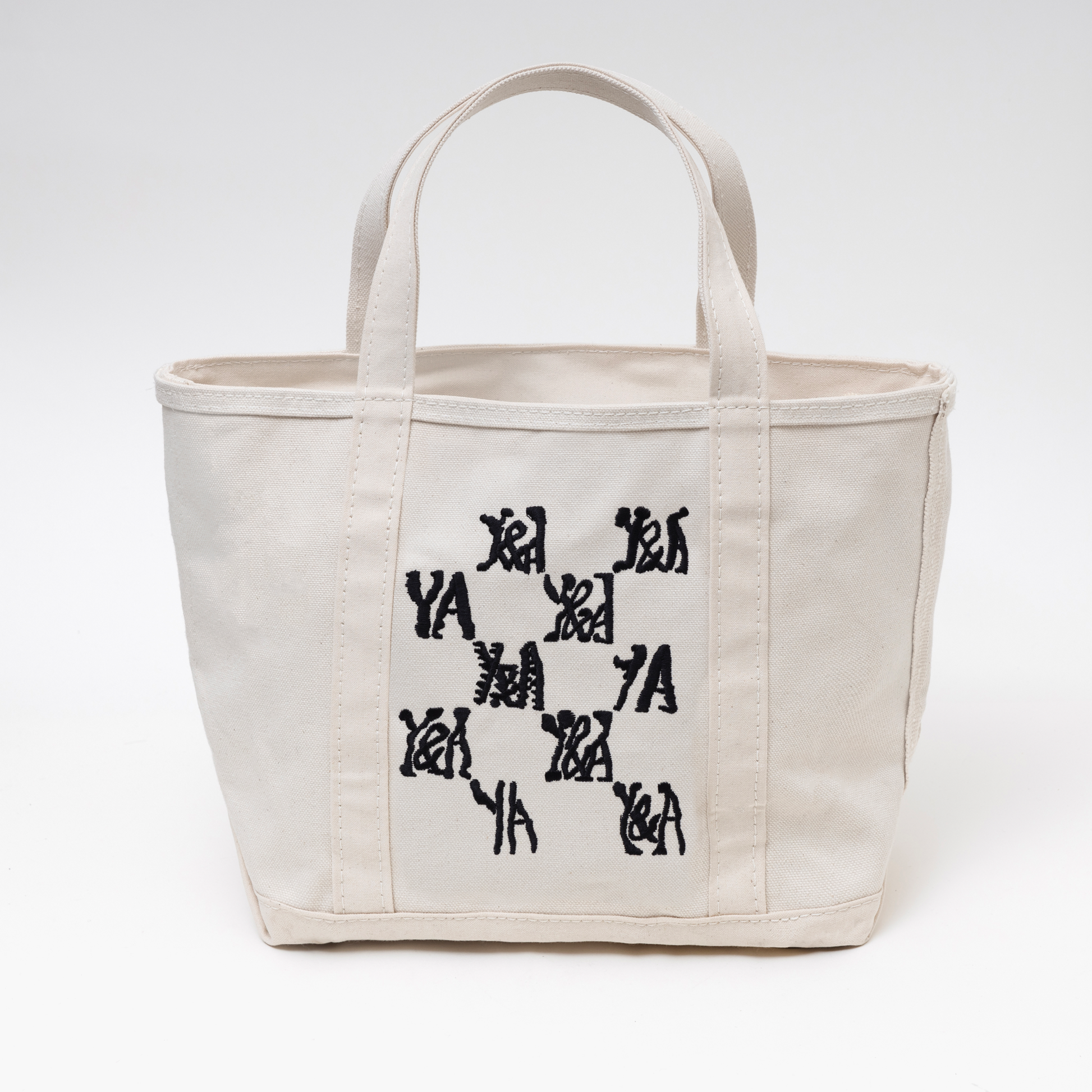 Y&A GRID ZIP TOTE – BLACK ON NATURAL